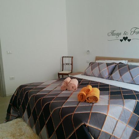Cappuccini Apartments โอริสตาโน ภายนอก รูปภาพ